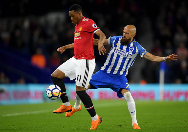 凭借其不屈 凭借其不屈